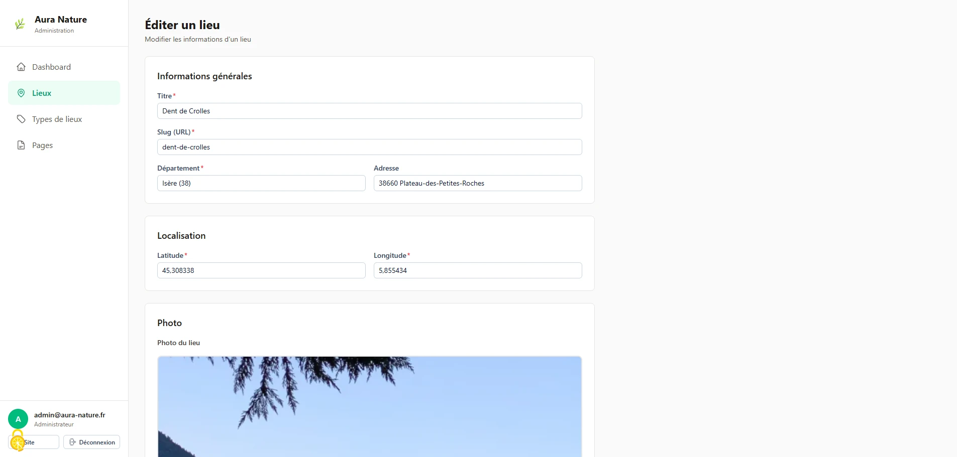 Interface Aura Nature : édition de lieux naturels Auvergne-Rhône-Alpes développée en Vue/Nuxt avec assistance IA